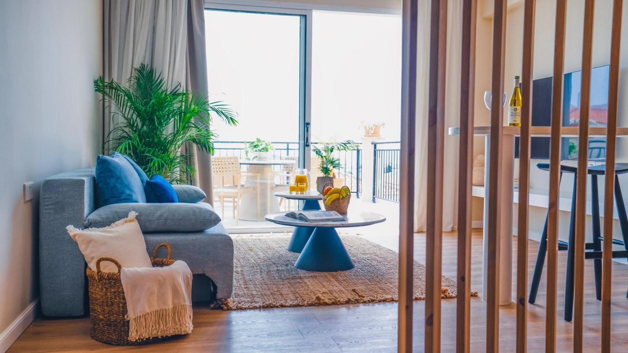 Hotel Wellclub - Wellness Family Experience - Seaview Paphos Exterior foto
